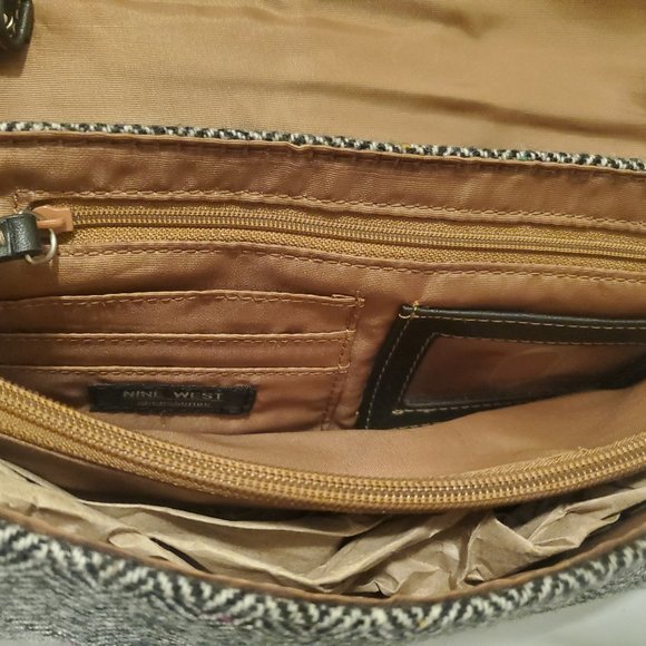 Nine West gray herringbone tweed convertible baguette purse - Picture 14 of 16